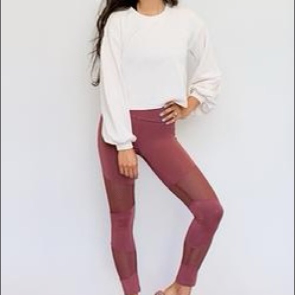 Mia Joy Delmora set
